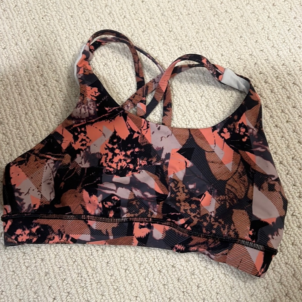 Lululemon sports bra size 6